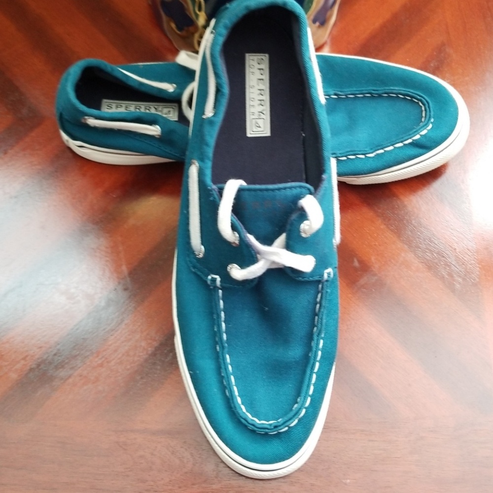 Women's Sperrys size 10